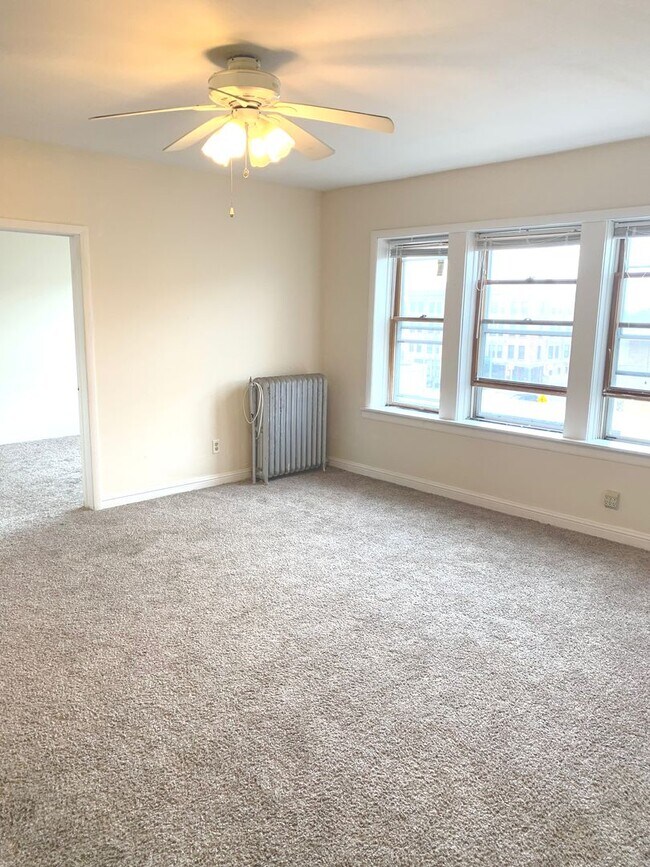 Photo - 1318-20 Van Buren