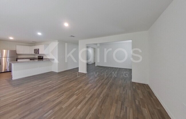Photo - 3417 74th St W