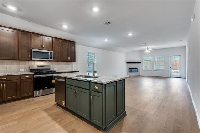 Photo - 313 Thorn Crk Dr