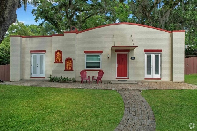 Building Photo - 1647 Lake Ella Dr Rental