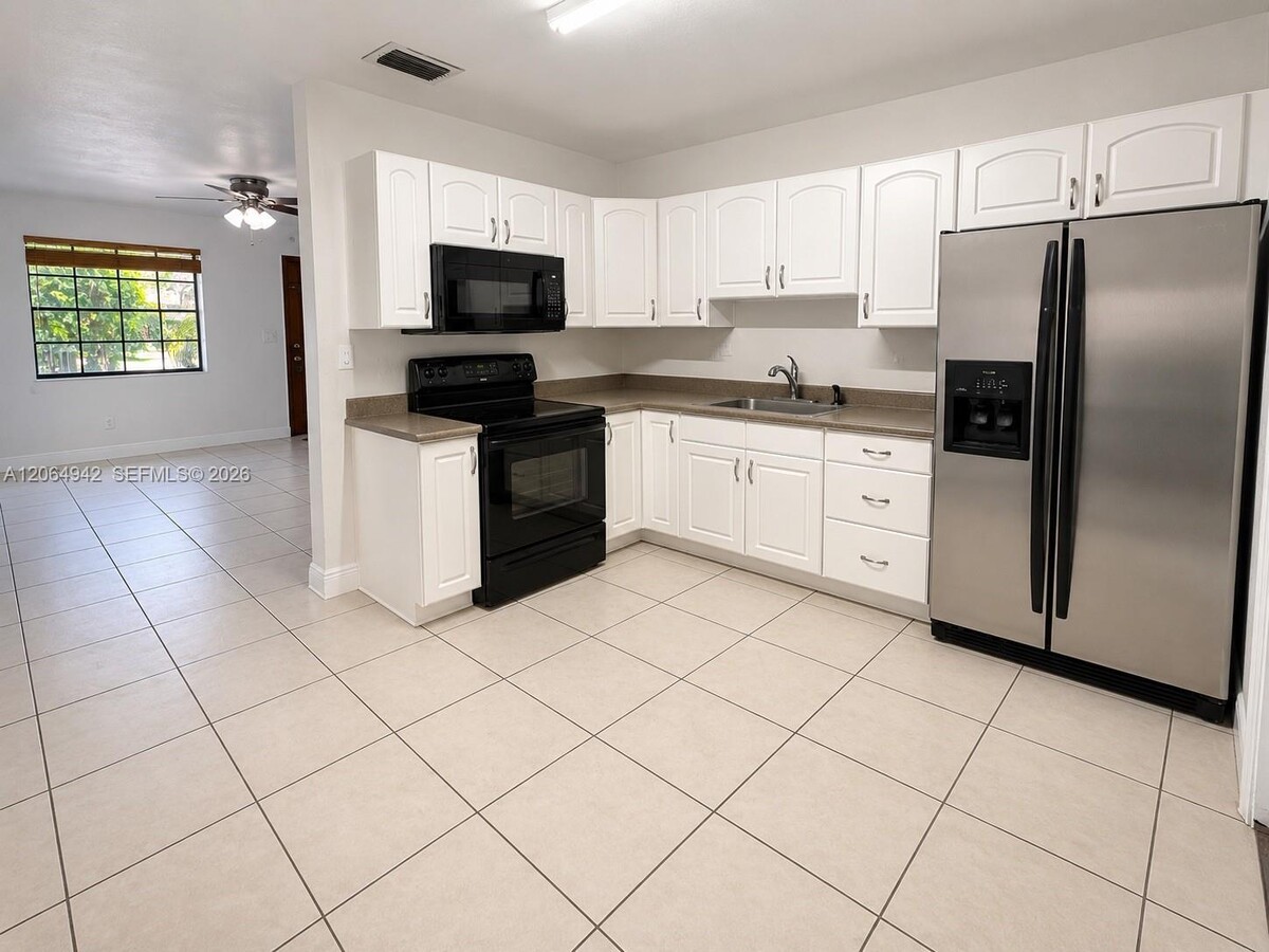 Photo - 525 SW 78th Ct Unit 525