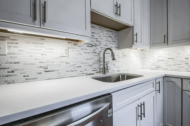 Photo - Dennison Ave 892-894 MLR Unit 892