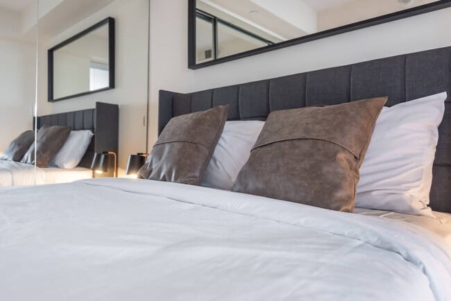 Photo - 155 Yorkville Ave Unit SI ID1097547P