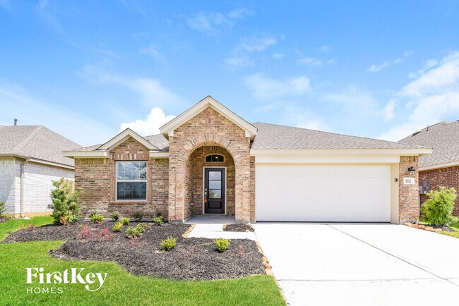 Building Photo - 712 Scenic Lk Dr Rental