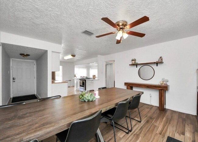 Photo - 7414 Battlewood Dr