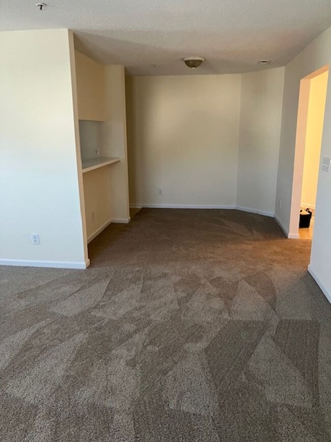 904 Litchfield Way Unit 904 -H