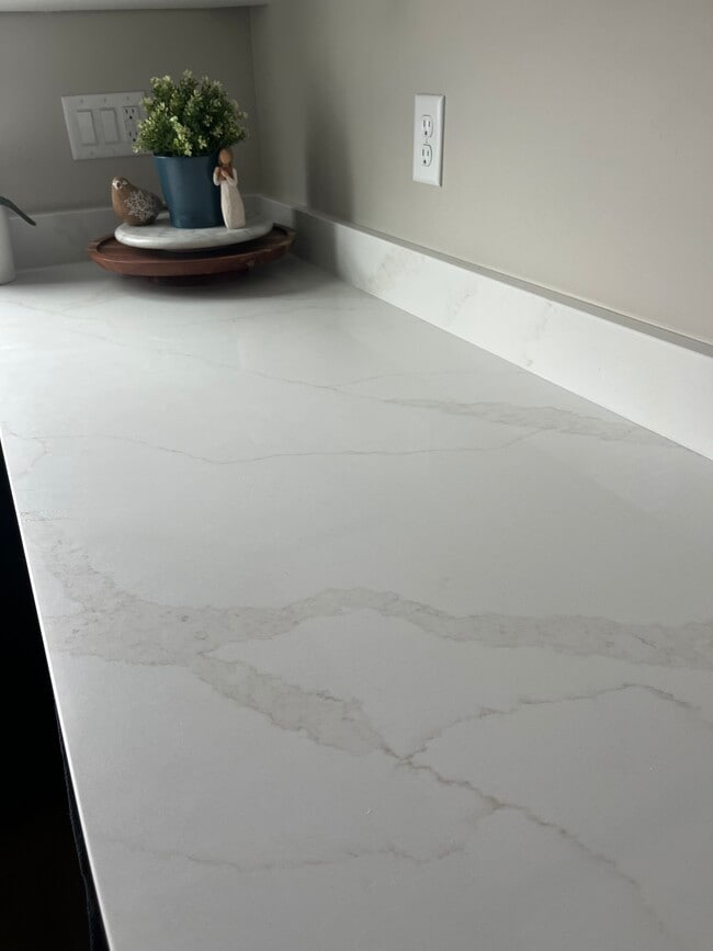 Photo - 548 Aspen Ave