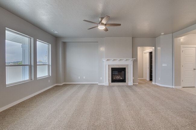Photo - Newer home in Meridian  2100Sqft, Goldengrove Sub., Room for all of your Toys
