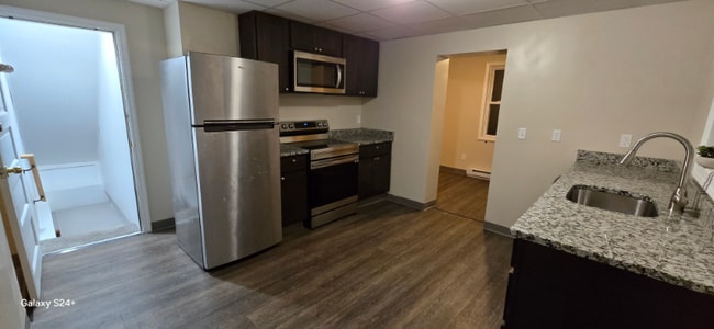 Photo - 1210 Swetland St