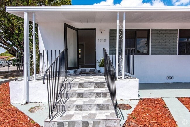 Building Photo - 1710 E 6th Ave Rental