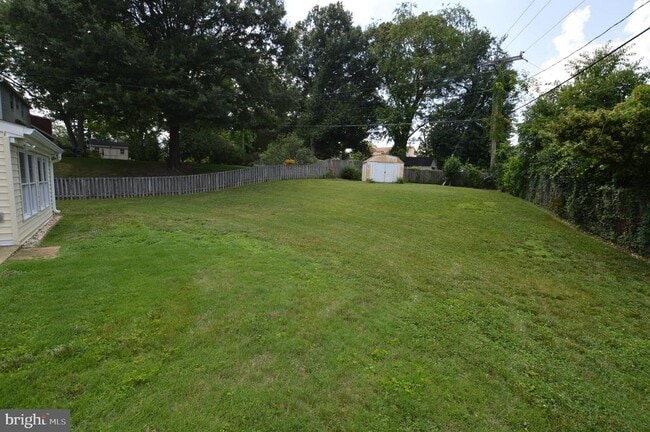 Photo - 2712 Bartlett Ln