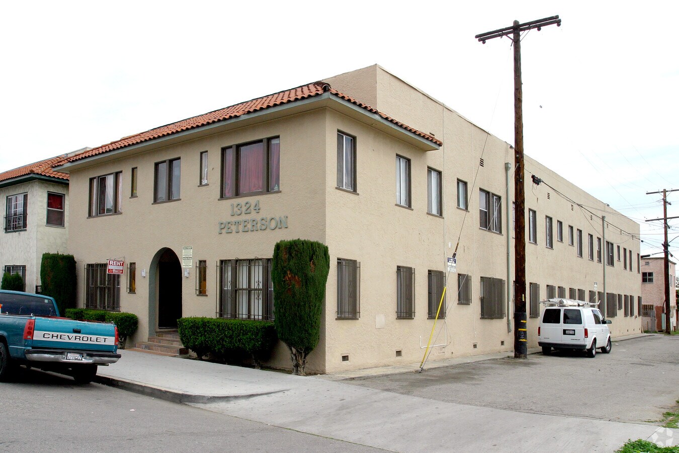 Photo - 1324 Peterson Ave Apartments