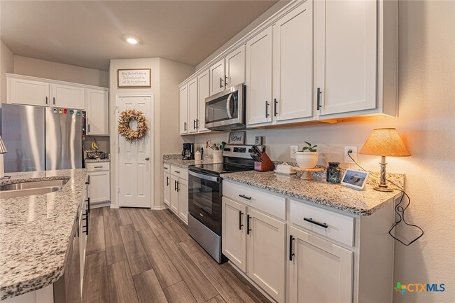 Photo - 2306 Aylesbury Dr