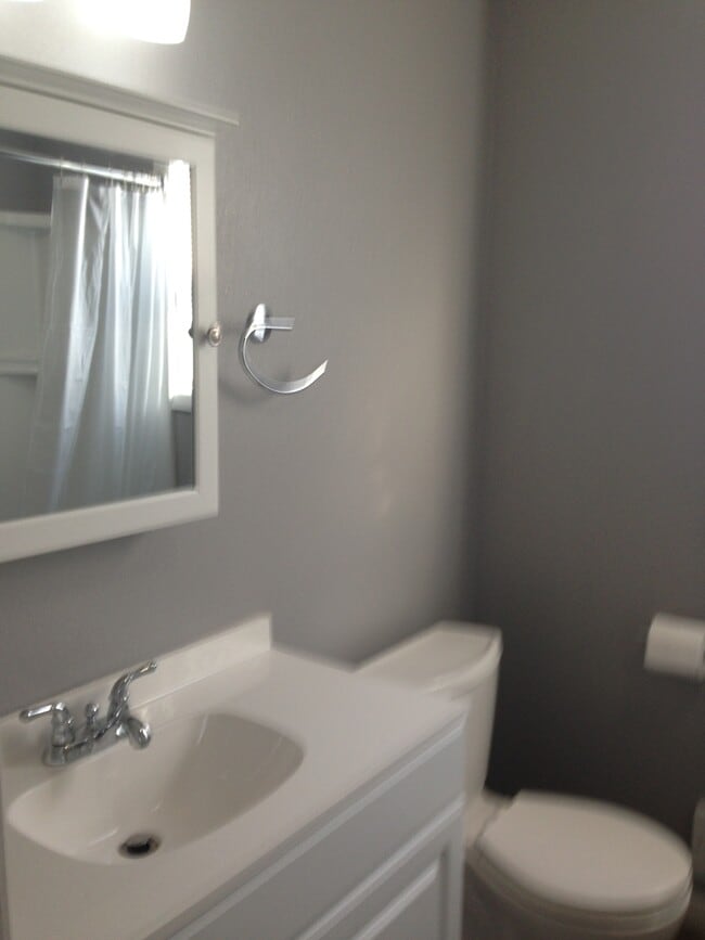 Photo - 935 N Hayes Ave