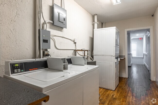 Laundry Room - 5211 Worth St