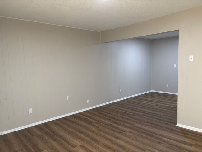 Photo - 713 N 6th St Unidad 103