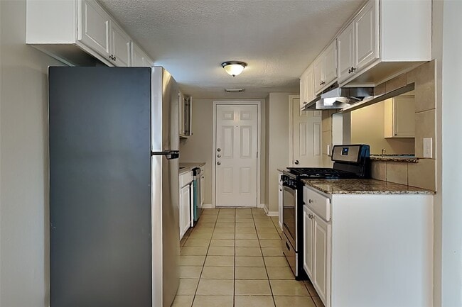 Photo - 13906 Rosetta Dr