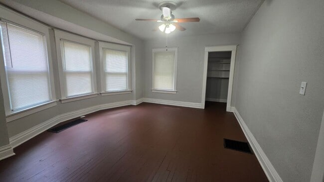 Photo - 2508 Mersington Ave