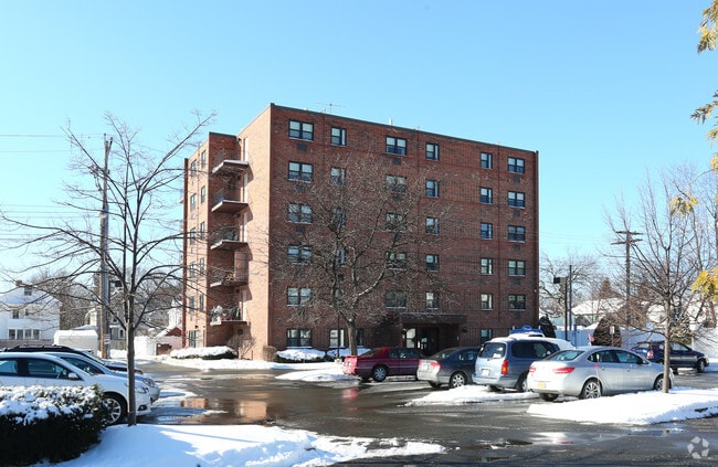 Photo - Conway Court Apartments