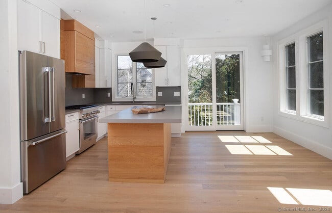 Photo - 6 Down River Rd Unidad B