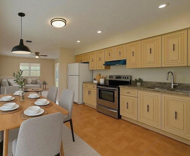 6035 SW 39th St Unit 1