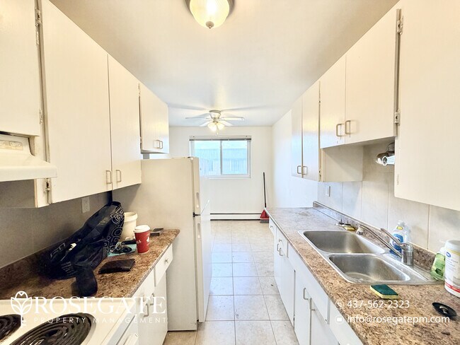 Photo - Bright 1-Bedroom Apartment in a Convenient... Unit 15