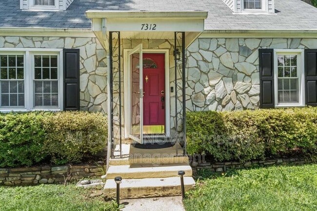 Photo - 7312 Poplar Ct