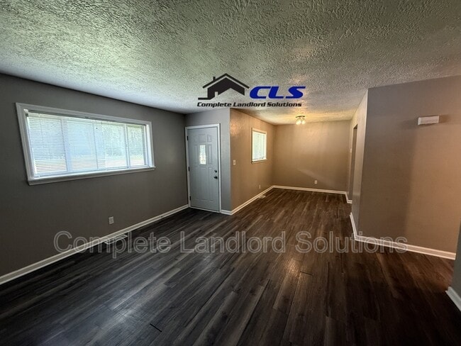 Photo - 2906 E Haythorne Ave
