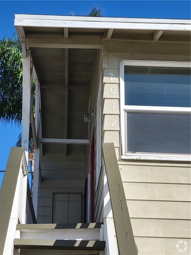 Building Photo - 2012 Cherry Ave Rental