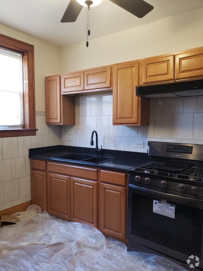 Building Photo - 8231 S Elizabeth St Unit 1 Rental