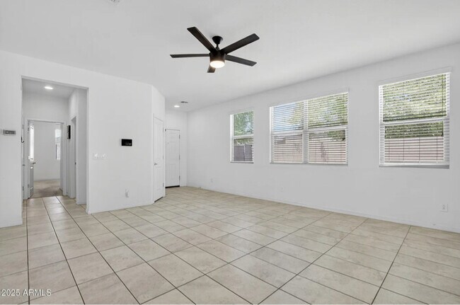 Photo - 23700 W Watkins St