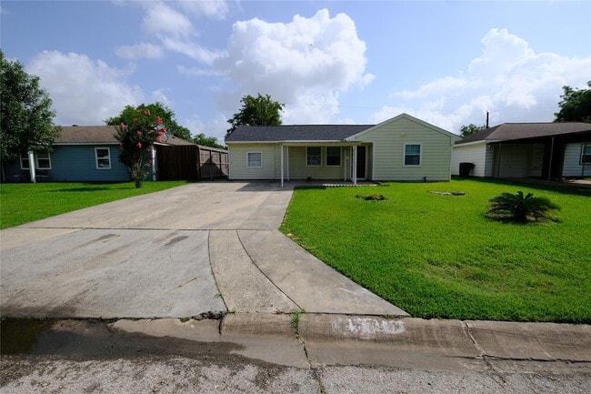 Building Photo - 6718 Midfield Dr Rental