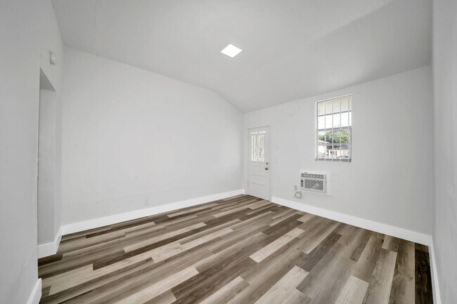 2750 NW 60th St Unit 2750 NW 60TH STREET
