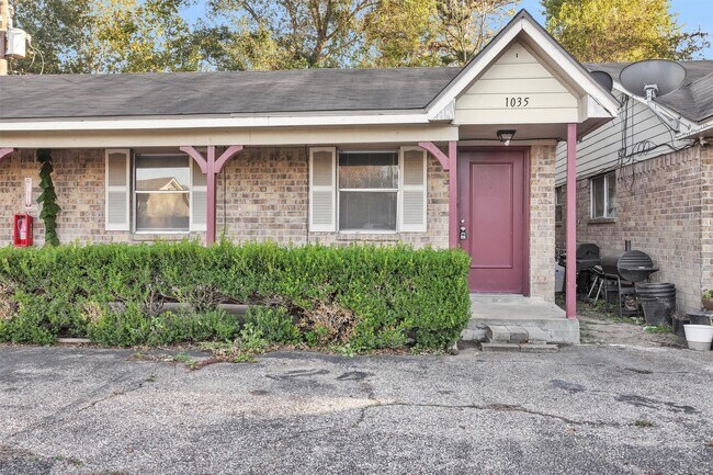 Photo - 1035 Lovett St