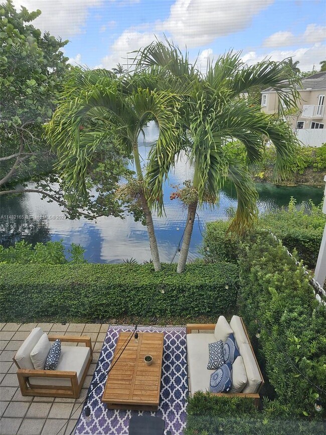 Photo - 5570 SW 70th Pl S