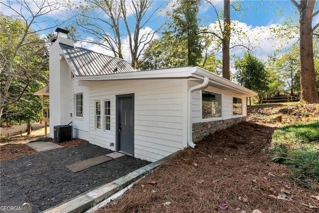 Photo - 75 Lake Dr