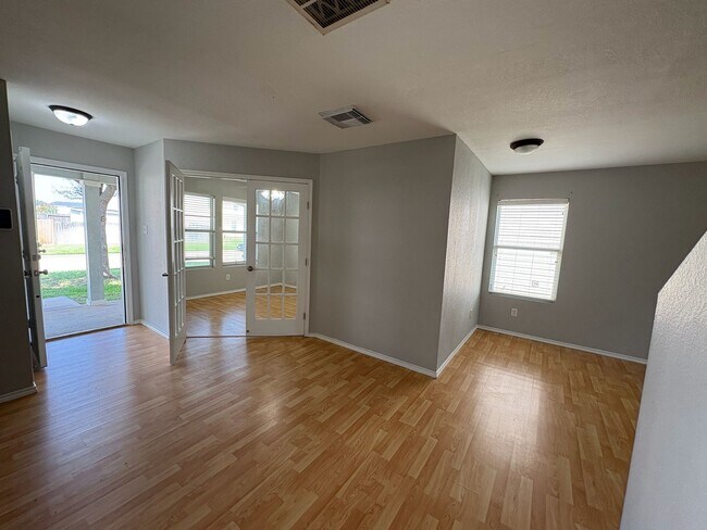 Photo - 7810 Maverick Trace Ln