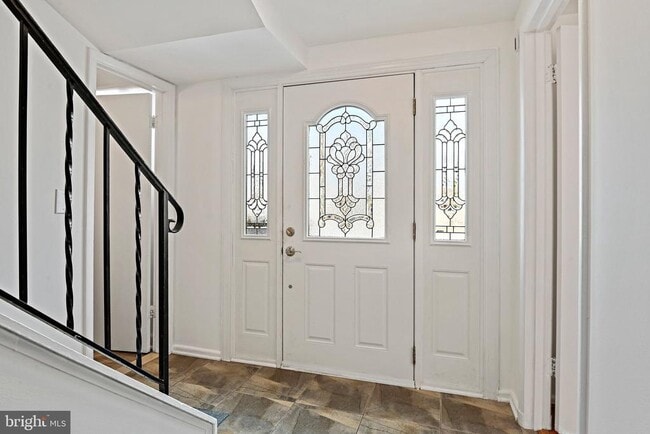 Building Photo - 6713 Old Chesterbrook Rd