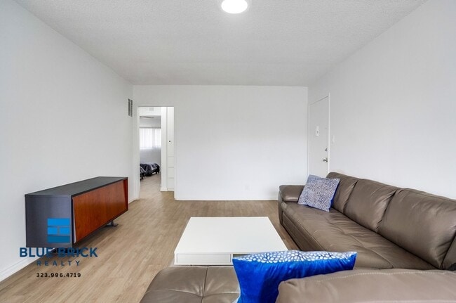 Photo - 12310 Chandler Blvd Unit 18