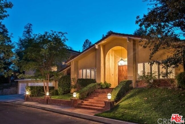 4949 Palomar Dr