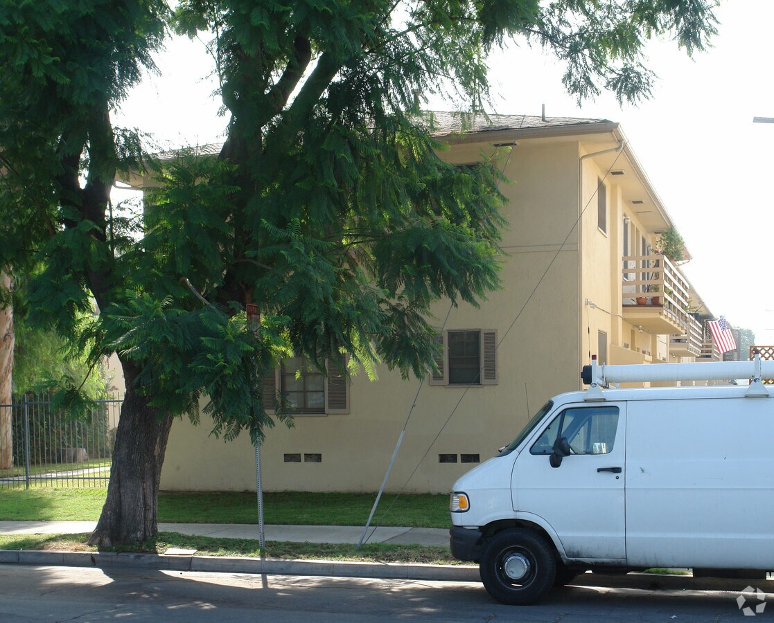 Photo - 514 E Wellington Ave