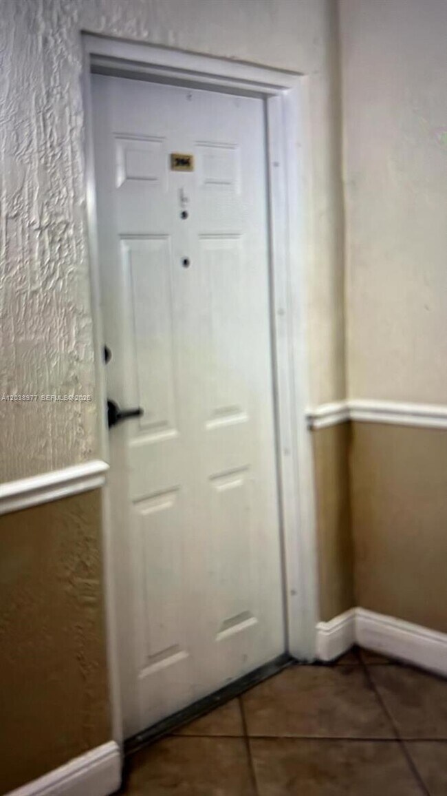 115 SW 42nd Ave Unit 206
