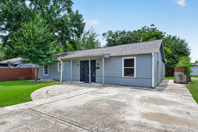 Photo - 1112 Johnson St