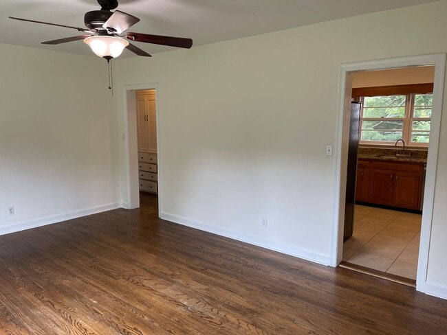 Photo - 760 Mauldeth Rd