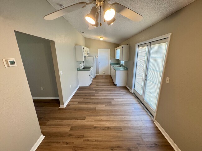 Photo - Charming 3 bedroom/2bath Home in Auburndal...