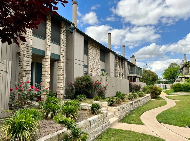 Woodwillow Townhomes and Duplexes
