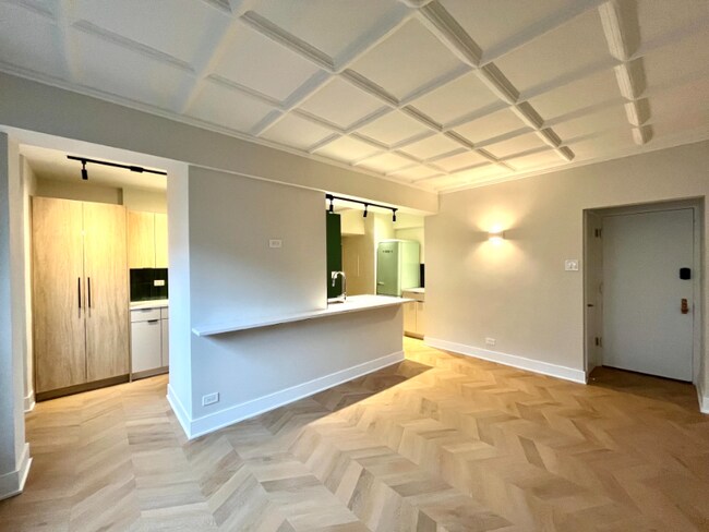 Photo - 1204 N LaSalle St