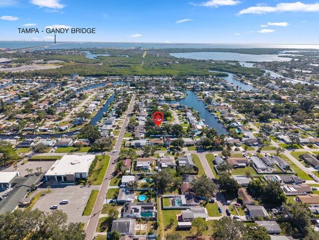 Photo - 9318 1st St N