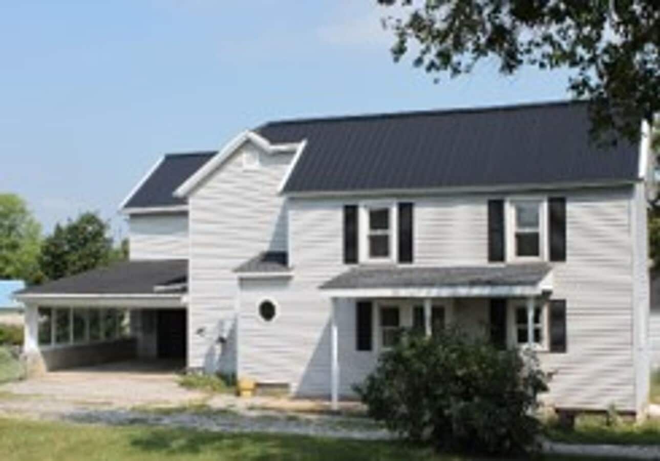 Spacious Farmhouse in Hopewell Township - Spacious Farmhouse in Hopewell Township