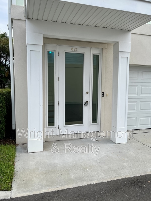 Photo - 821 Oak Bend Ln